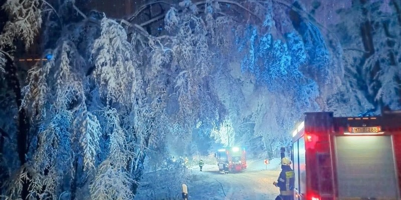 Feuerwehr MTK: Schneechaos im Rhein-Main-Gebiet: MTK-Einsatzkräfte im Dauereinsatz - Foto: presseportal.de