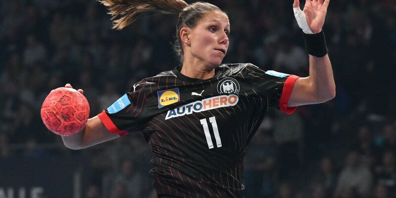 Xenia Smits traf gegen Japan in letzter Sekunde. - Foto: Sven Hoppe/dpa