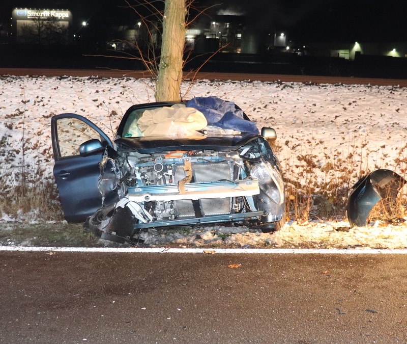 POL-HX: Drei Verletzte bei Frontalzusammenstoß - Foto: presseportal.de