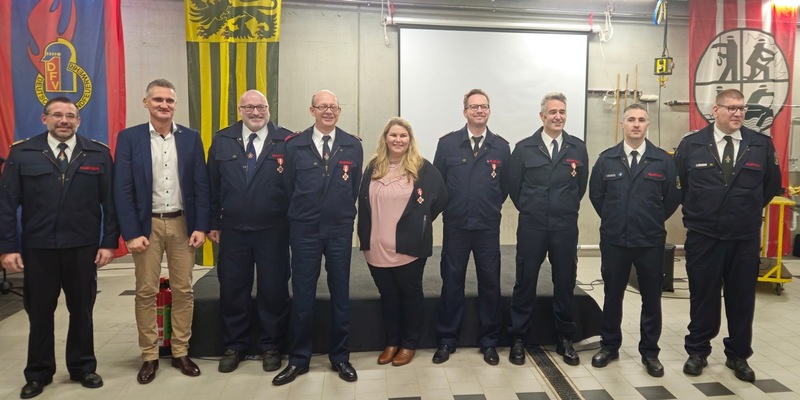 FW Niederzier: Jahreshauptversammlung der Feuerwehr Gemeinde Niederzier / Insgesamt rückläufige Einsatzzahlen im Jahr 2022. Erstmals eigene BOS-Drohnenpiloten ausgebildetet. Ehrungen & Beförderungen der Mitglieder - Foto: presseportal.de