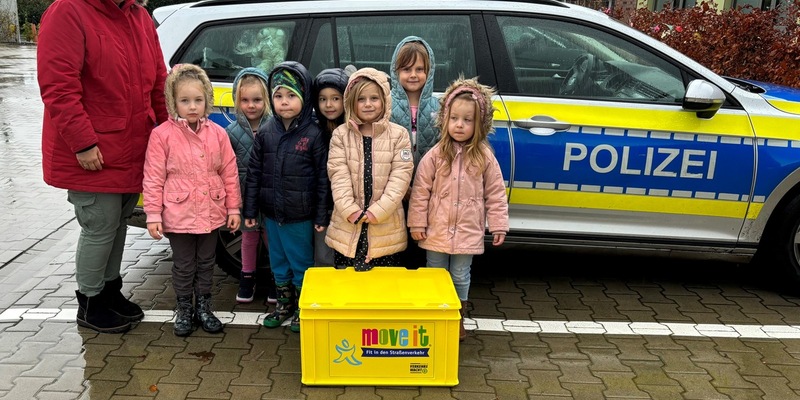 POL-WHV: Move-it Box für Vorschulkinder - Spende der Verkehrswacht Varel-Friesische Wehde - Foto: presseportal.de