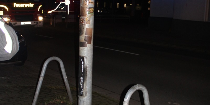 POL-GE: Verkehrslenkungsanzeige beschädigt - Stromausfall in mehreren Häusern - Foto: presseportal.de