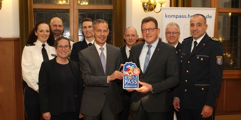 POL-DA: Rüsselsheim: Stadt Rüsselsheim mit KOMPASS-Sicherheitssiegel ausgezeichnet - Foto: presseportal.de