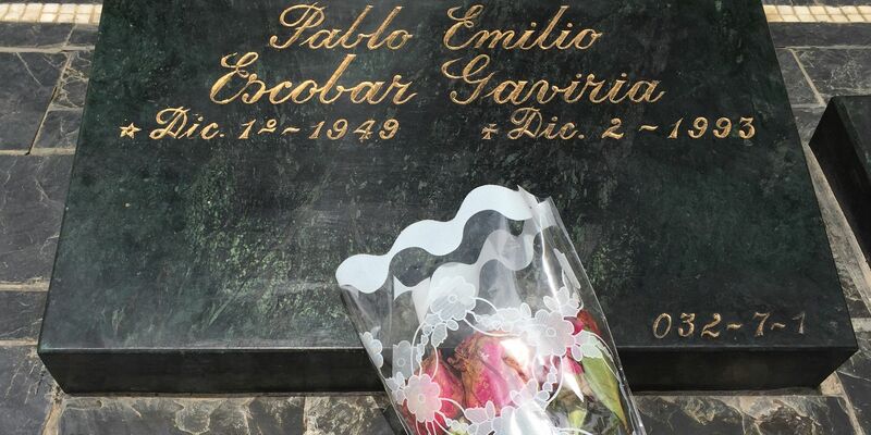 Das Grab von Drogenboss Pablo Escobar in Medellín. - Foto: Georg Ismar/dpa