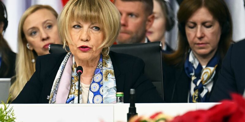 Helga Maria Schmid  bleibt vorerst Generalsekretärin der Organisation für Sicherheit und Zusammenarbeit in Europa (OSZE). - Foto: Sebastian Gollnow/dpa Pool/dpa