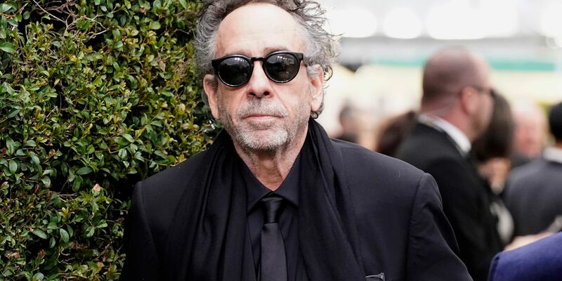 Regisseur Tim Burton bei der Verleihung der Golden Globe Awards in Beverly Hillls. - Foto: Jordan Strauss/Invision/AP/dpa