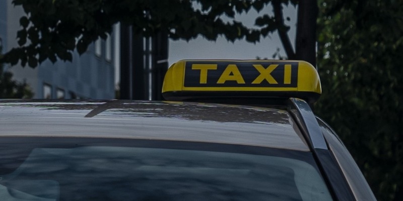 LPI-EF: Kampflustige Taxifahrer - Foto: presseportal.de