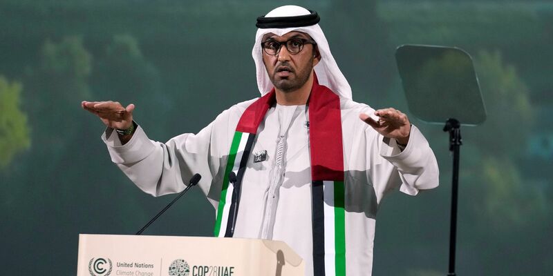 Sultan al-Dschaber, Präsident der Weltklimakonferenz in Dubai und Chef des staatlichen Ölkonzerns Adnoc. - Foto: Kamran Jebreili/AP/dpa