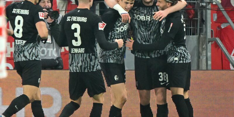 Stand oft im Fokus: Mainz-Torwart Robin Zentner. - Foto: Torsten Silz/dpa