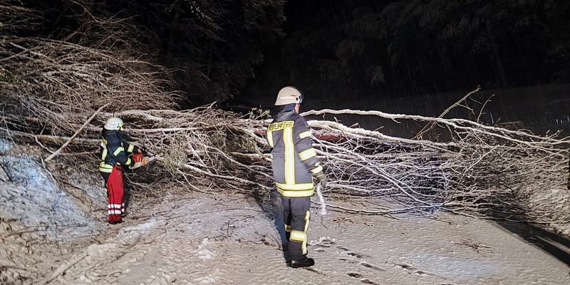 FW Eigeltingen: 20 Einsätze der Feuerwehrabteilungen Eigeltingen - Foto: presseportal.de