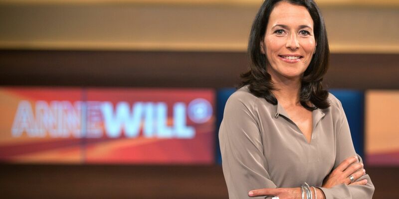 Anne Will moderiert zum letzten Mal die Talkrunde. - Foto: Jörg Carstensen/dpa