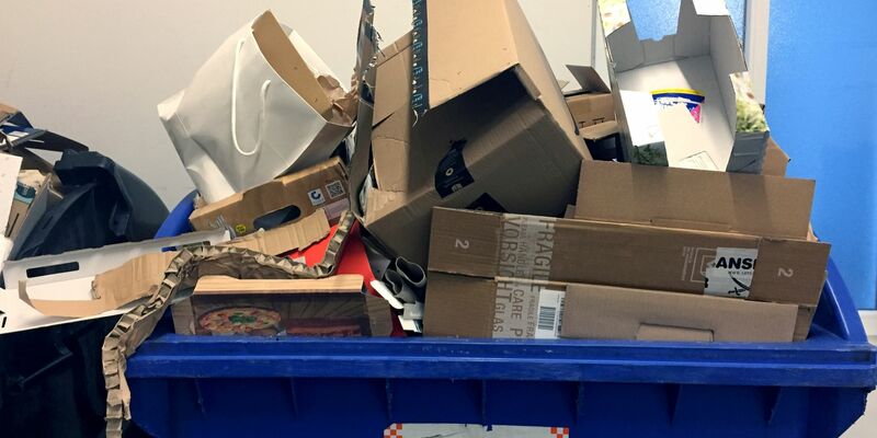 Millionen Tonnen Verpackungsmüll kommen jedes Jahr in deutschen Haushalten zusammen. Um die Feiertage herum ist es besonders viel. - Foto: Alexandra Schuler/dpa