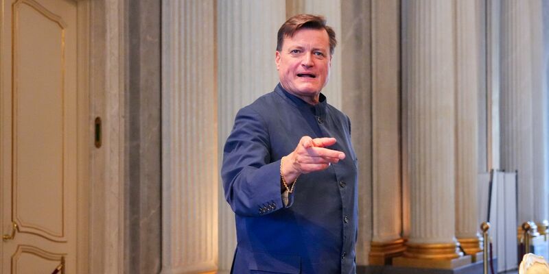 Dirigent Christian Thielemann kehrt auf den Grünen Hügel zurück. - Foto: Soeren Stache/dpa