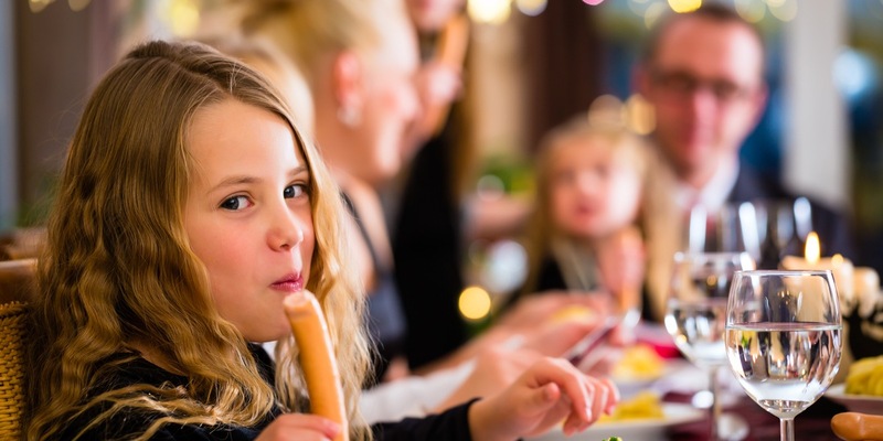 Weihnachten beginnt mit Würstchen und Kartoffelsalat - Foto: presseportal.de
