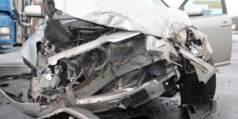 POL-MI: Zusammenstoß zwischen Omnibus und Pkw - Foto: presseportal.de