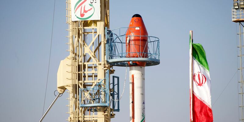 Wann die Islamische Republik mit der neuen Technologie Menschen ins All befördern will, ist unklar. - Foto: Iranian Defense Ministry/AP/dpa