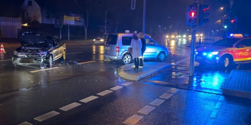 FW-EN: Mehrere Einsätze halten Feuerwehr in Herdecke auf Trab - Brandmeldealarm und Verkehrsunfall - Foto: presseportal.de