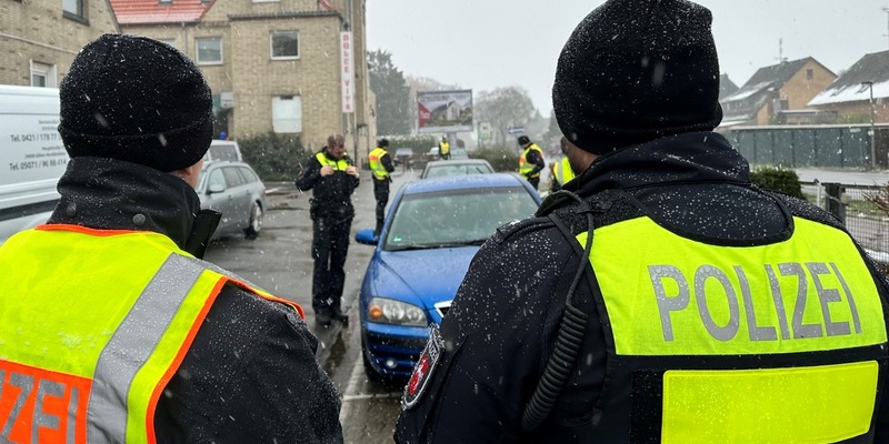 POL-HK: Schneverdingen: Unter Alkoholeinfluss, ohne Führerschein und nicht zugelassen; Walsrode: Zeugen zur Unfallflucht gesucht; Schwarmstedt: Größere Verkehrskontrolle - Foto: presseportal.de