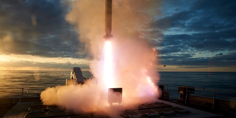 Fregatte Sachsen besitzt wieder ein Flugabwehrsystem / Neues VLS erfolgreich eingebaut - Foto: presseportal.de