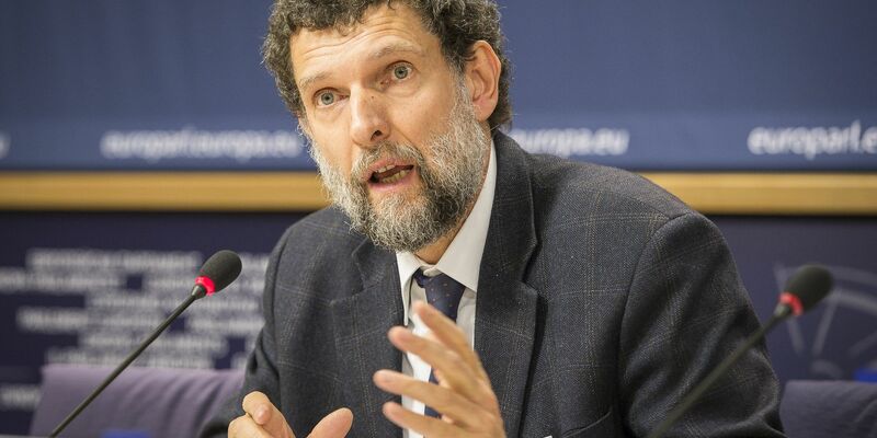 Der 66-jährige Osman Kavala stammt aus einer Unternehmerfamilie und förderte vor seiner Inhaftierung zahlreiche zivilgesellschaftliche Projekte in der Türkei. - Foto: Wiktor Dabkowski/dpa