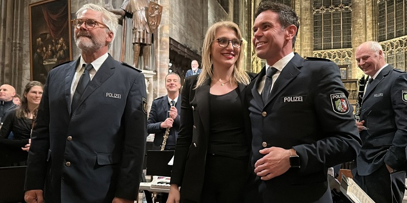 POL-DO: Benefizkonzert-Gäste spendeten 6145,26 Euro an die Tafel für Kinder in Dortmund - Foto: presseportal.de