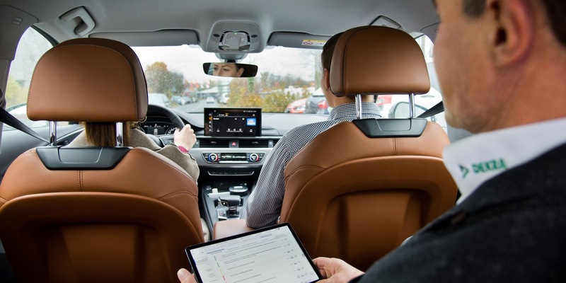 Lebenslanges Lernen ist gefragt: Was tun, wenn das Führerscheinwissen Patina ansetzt? - Foto: presseportal.de