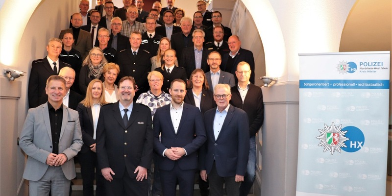 POL-HX: Länder- und behördenübergreifende Zusammenarbeit in Fragen der Sicherheit / Kreispolizeibehörde Höxter lädt zur Sicherheitskonferenz - Foto: presseportal.de