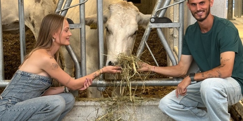 Unser Hof - mit Cheyenne und Nino: Mit festlicher Stalleröffnung, Wolle-Träumen und Cheyennes Schulangst ins Staffefinale! - Foto: presseportal.de