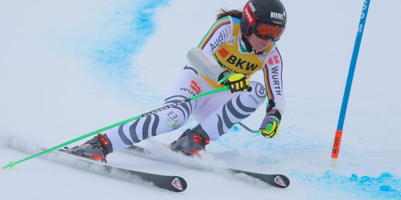 Verpatzte den Super-G in St. Moritz: Kira Weidle. - Foto: Giovanni Pizzato/AP/dpa