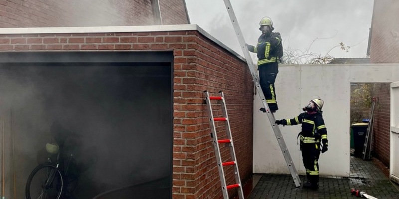 FF Nordkirchen: Brennender Holzstapel - Foto: presseportal.de