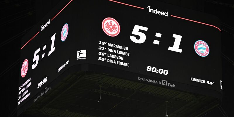 Der FC Bayern unterlag bei der Frankfurter Eintracht mit 1:5. - Foto: Arne Dedert/dpa