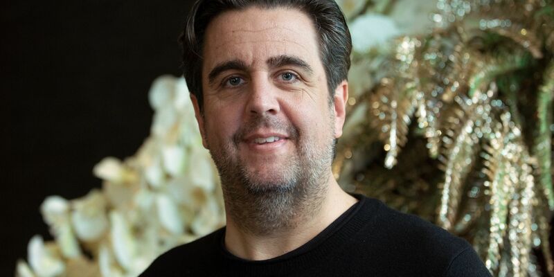 Bastian Pastewka freut sich auf die Weihnachtstage. - Foto: Thomas Banneyer/dpa