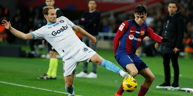 Beim FC Bayern ausgemustert, beim FC Girona erfolgreich: Daley Blind (l). - Foto: Joan Monfort/AP/dpa