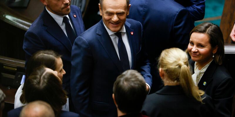 Polens Parlament hat den früheren Oppositionsführer Donald Tusk zum künftigen Regierungschef bestimmt. - Foto: Michal Dyjuk/AP/dpa