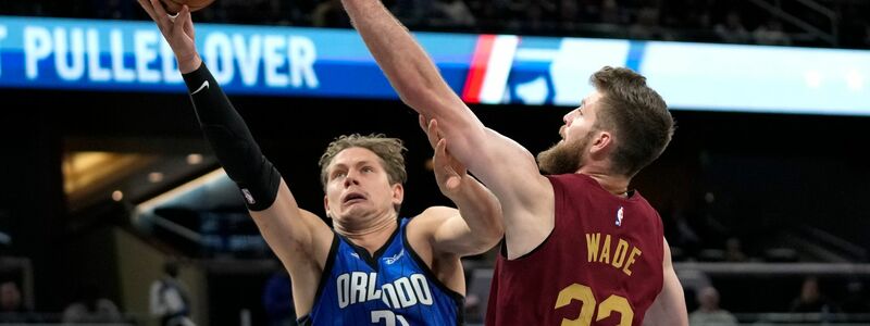 Franz Wagner (r) und Orlando gingen gegen Cleveland unter. - Foto: John Raoux/AP/dpa