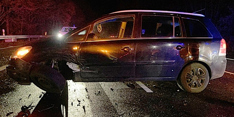 POL-HM: Alkoholisierter Unfallverursacher flüchtet von der Unfallstelle - couragierte Zeugen folgen dem Flüchtenden - Foto: presseportal.de