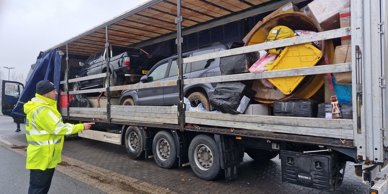 POL-EL: Bad Bentheim - Kontrolle an der Autobahn (Foto) - Foto: presseportal.de