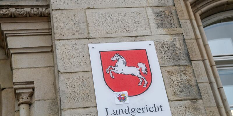 Der Fall um die getötete 19-Jährige wurde am Landgericht Osnabrück verhandelt. - Foto: Focke Strangmann/dpa