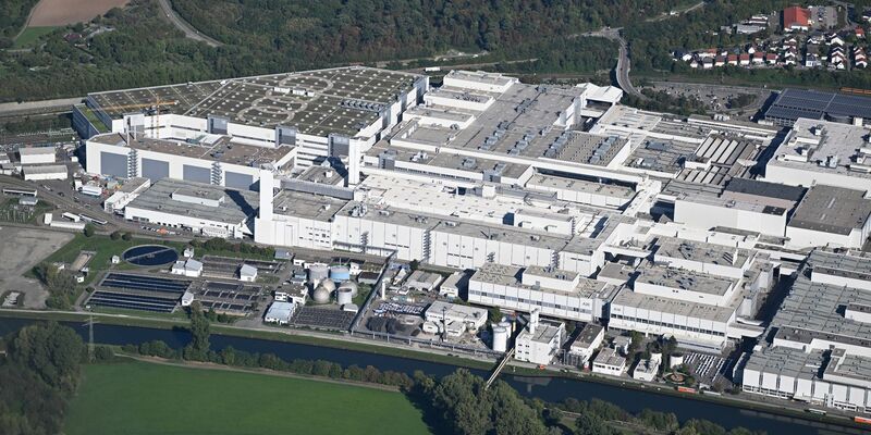 Das Audi-Werk in Neckarsulm. - Foto: Bernd Weißbrod/dpa
