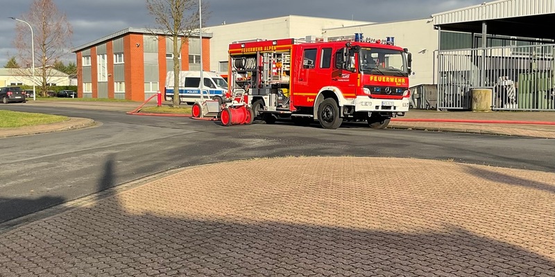 FW Alpen: Elektrobrand in Werkshalle - Foto: presseportal.de
