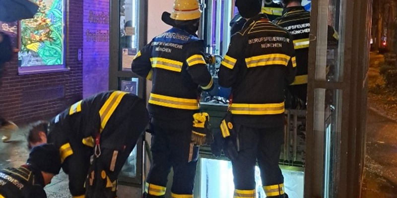 FW-M: Aufzugsrettung mit Hindernissen (Isarvorstadt) - Foto: presseportal.de