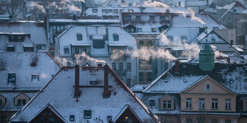 In der Rangfolge der vertrauenswürdigsten Vorsorgeformen bleibt das Eigenheim trotz des Rückgangs aber an erster Stelle. - Foto: Jan Woitas/dpa