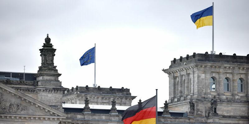 Kurz nach ihrer Ankunft in Deutschland gaben 20 Prozent der Ukrainer an, mit ihrem Leben zufrieden zu sein, inzwischen sagen das 27 Prozent. - Foto: Carsten Koall/dpa