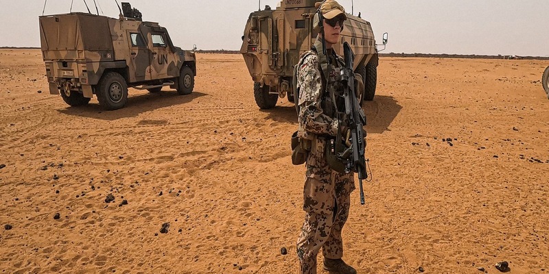 Einsatzbefehl Mali: NDR begleitete exklusiv norddeutsche Soldaten bei ihrem Einsatz - vierteilige Doku-Serie, Dokumentation mit u. a. Boris Pistorius, Podcast Streitkräfte und Strategien - Foto: presseportal.de