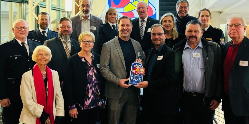 POL-OF: Verleihung des KOMPASS-Sicherheitssiegels | Stadt Mühlheim wird für Teilnahme an Sicherheitsinitiative des Landes Hessen ausgezeichnet - Foto: presseportal.de