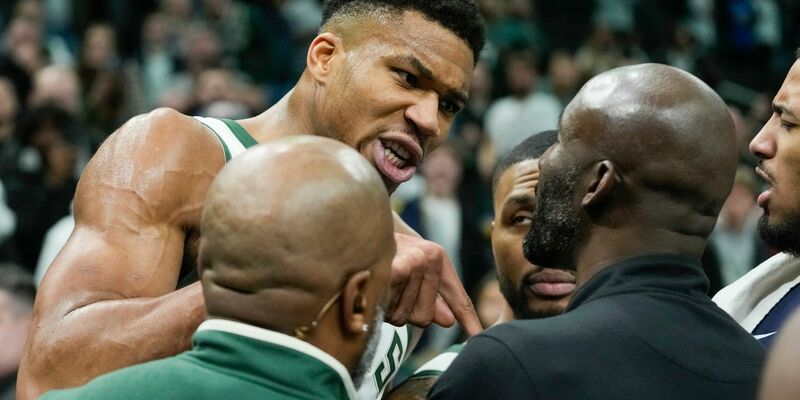 Stand beim Bucks-Sieg gegen die Indiana Pacers im Mittelpunkt: Giannis Antetokounmpo. - Foto: Morry Gash/AP/dpa