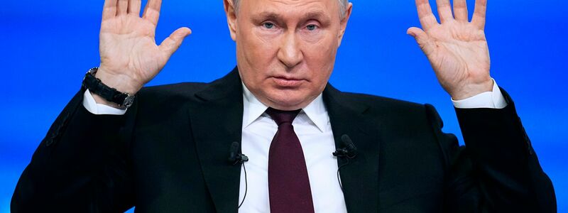 Der russische Präsident Wladimir Putin sieht für seinen Krieg gegen die Ukraine alle bisherigen Ziele weiter in Kraft. - Foto: Alexander Zemlianichenko/Pool AP/dpa