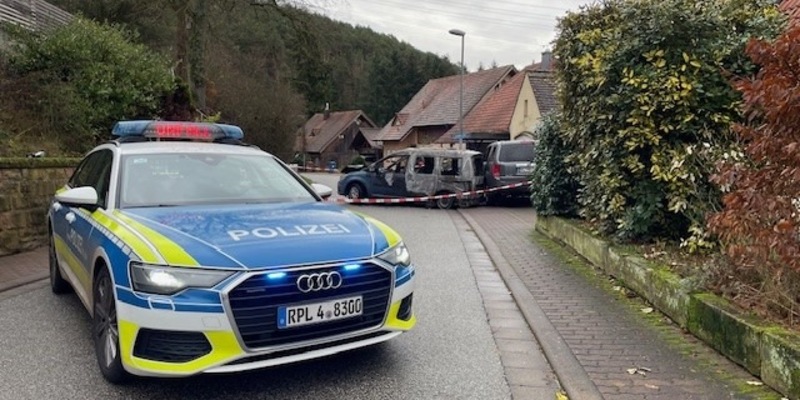 POL-PPWP: Fahrzeuge durch Feuer beschädigt: Polizei und Staatsanwaltschaft ermitteln - Foto: presseportal.de