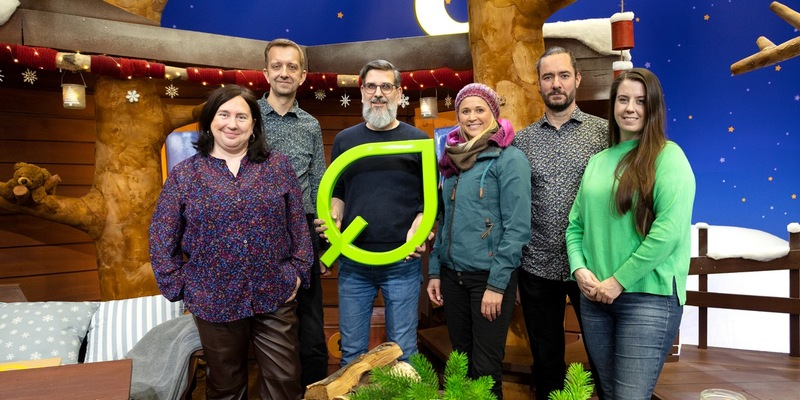 Green Motion Label für KiKA-Baumhaus und Vorlesegeschichten für dich / Erfurter Eigenproduktionen erhalten Zertifikat für die Einhaltung ökologischer Standards - Foto: presseportal.de