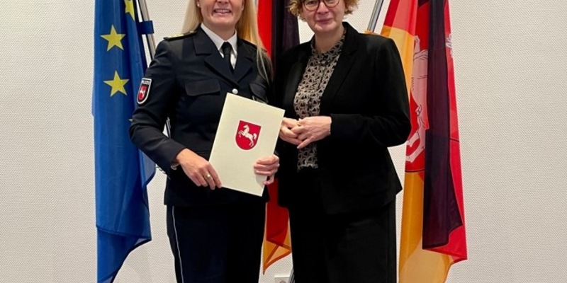 POL-GOE: Polizeipräsidentin in der Polizeidirektion Göttingen: Niedersachsens Innenministerin Daniela Behrens führt Tanja Wulff-Bruhn offiziell ins Amt ein - Foto: presseportal.de